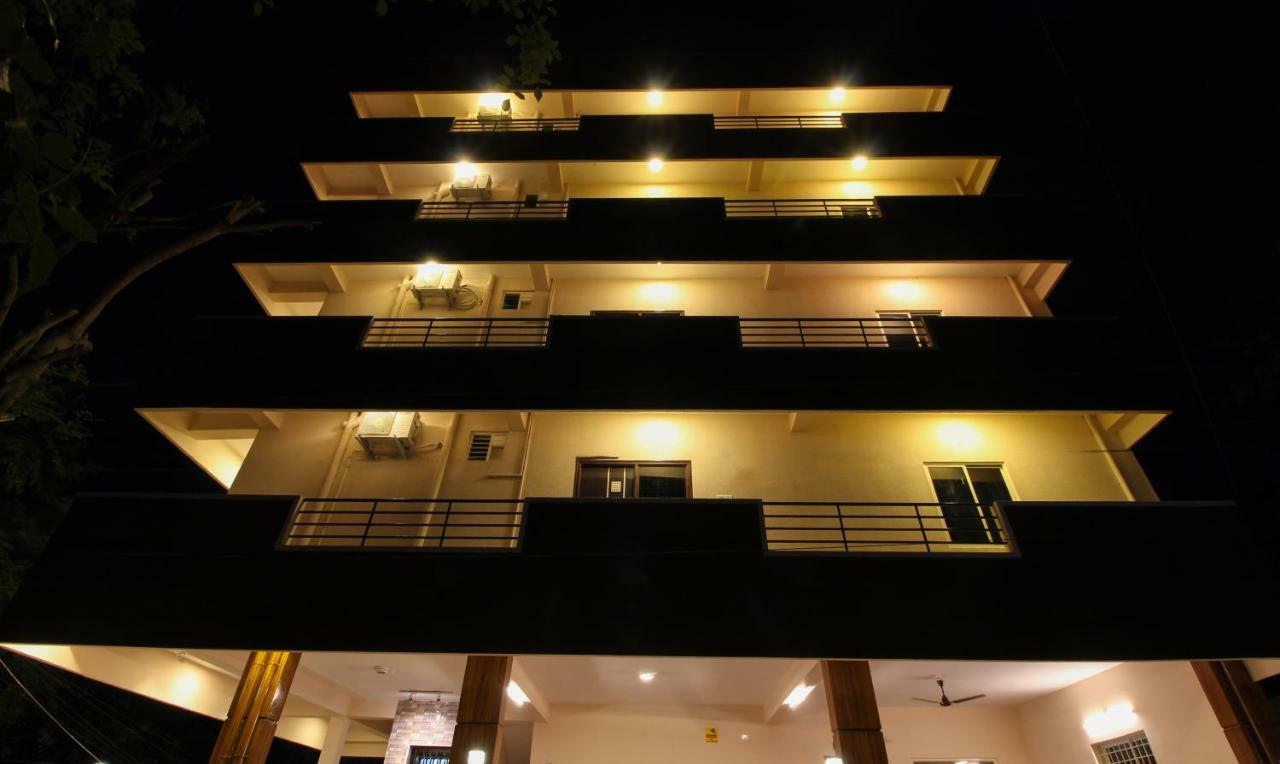 Itsy Hotels Riyas Grand Tirupati Exterior foto